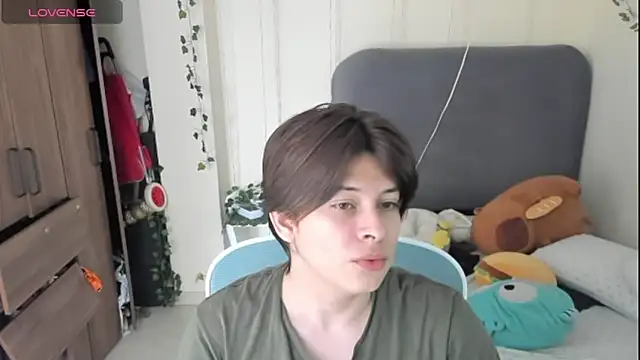 Snapshot of Felixzyn chatting on May 20, 7:22 pm Felixzyn online show from May 20, 7:22 pm