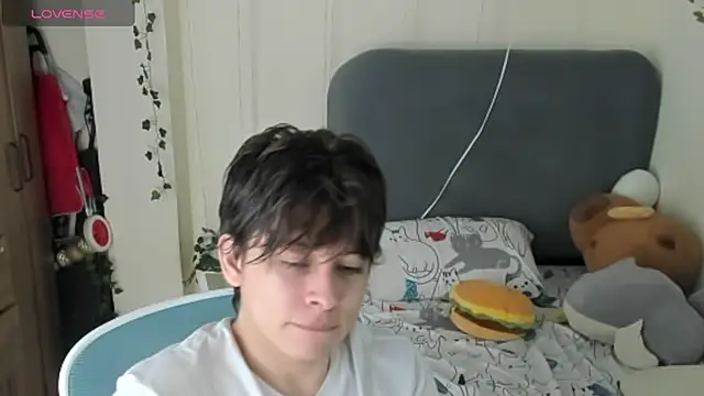 Snapshot of Felixzyn chatting on May 31, 7:58 pm Felixzyn online show from May 31, 7:58 pm