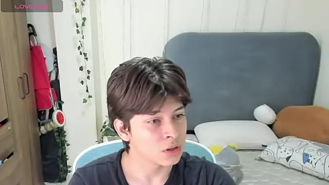 Snapshot of Felixzyn chatting on June 6, 6:57 pm Felixzyn online show from June 6, 6:57 pm