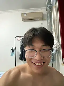 Ycen  online show from May 13, 3:19 pm