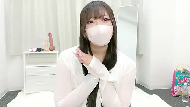 Snapshot of seachan_v chatting on June 9, 12:06 pm seachan v online show from June 9, 12:06 pm