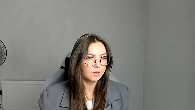 Regina cute  online show from June 26, 6:41 am
