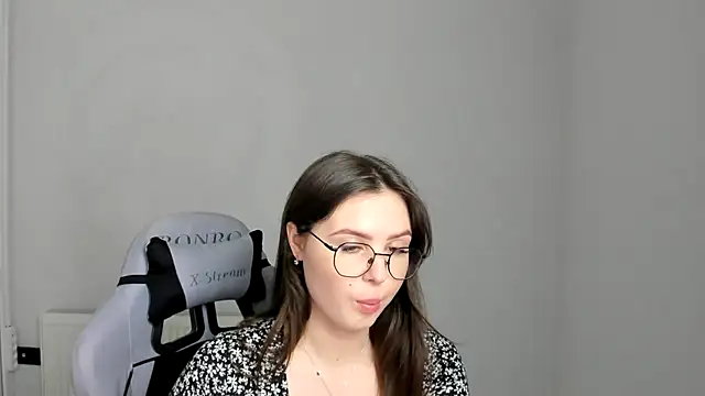 Regina cute  online show from May 20, 6:32 am