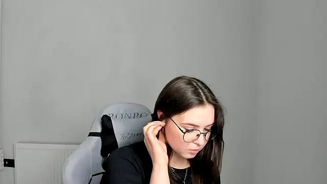 Regina cute  online show from May 15, 12:14 pm