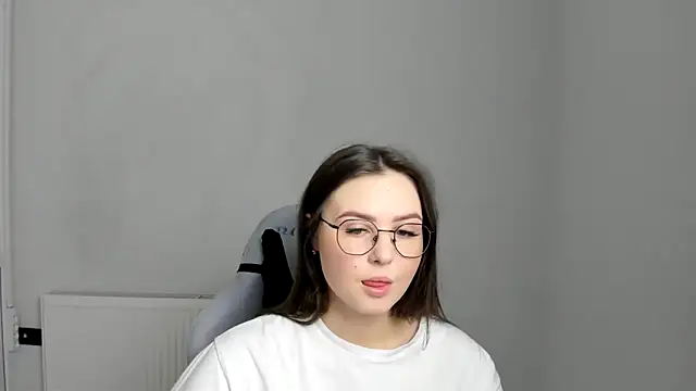Regina cute  online show from May 8, 11:14 am