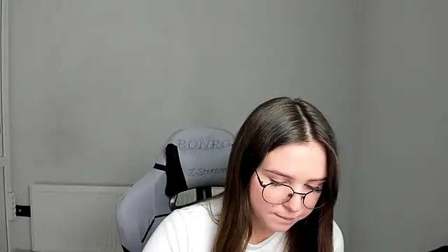 Regina cute  online show from May 29, 1:17 pm