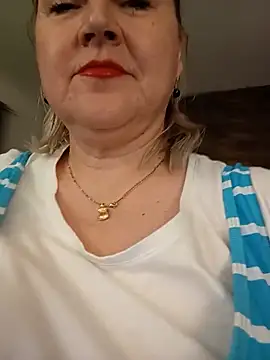 I amVeronicle online show from May 30, 4:12 pm