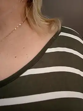 I amVeronicle online show from June 4, 5:39 pm