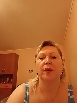 Snapshot of I_amVeronicle chatting on June 21, 2:45 pm I amVeronicle online show from June 21, 2:45 pm