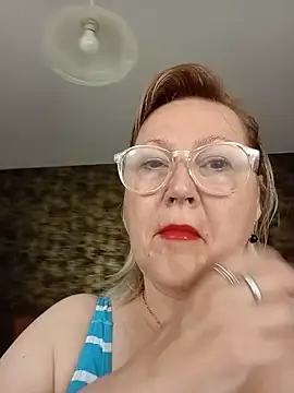 I amVeronicle online show from May 30, 2:07 am