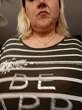I amVeronicle online show from May 15, 1:42 pm