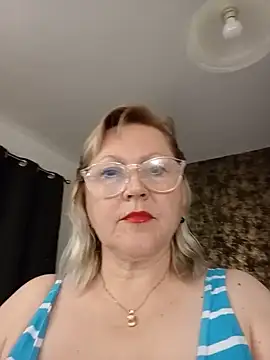 I amVeronicle online show from May 27, 2:02 pm