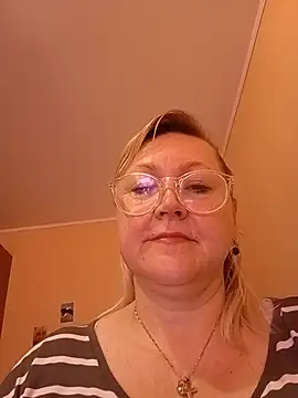 Snapshot of I_amVeronicle chatting on July 18, 1:30 pm I amVeronicle online show from July 18, 1:30 pm