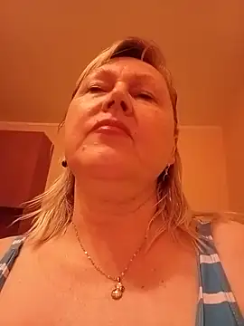 Snapshot of I_amVeronicle chatting on June 11, 2:03 pm I amVeronicle online show from June 11, 2:03 pm