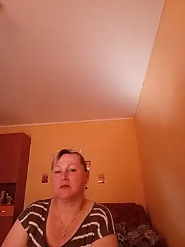 Snapshot of I_amVeronicle chatting on July 17, 2:47 pm I amVeronicle online show from July 17, 2:47 pm