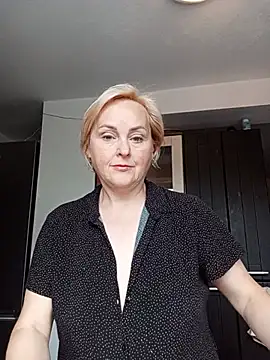 Snapshot of Svetlysvet chatting on July 6, 3:36 pm Svetlysvet online show from July 6, 3:36 pm