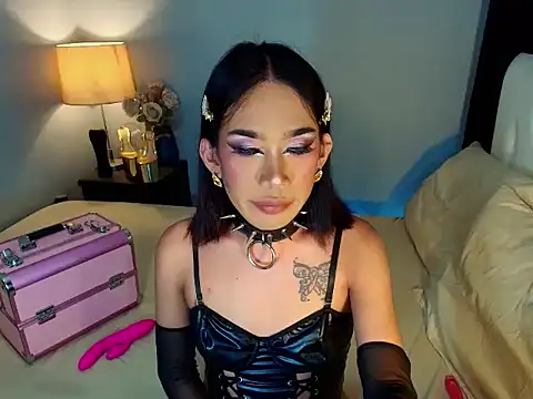 Sexydoll Maris online show from April 18, 7:07 pm