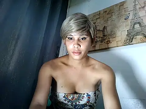 Snapshot of Angelalove25 chatting on June 4, 1:21 am Angelalove25 online show from June 4, 1:21 am