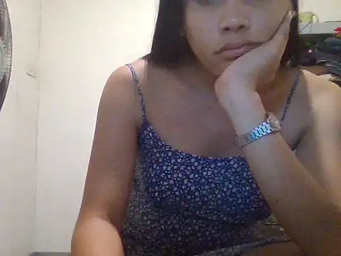 Snapshot of Angelalove25 chatting on July 10, 8:58 am Angelalove25 online show from July 10, 8:58 am