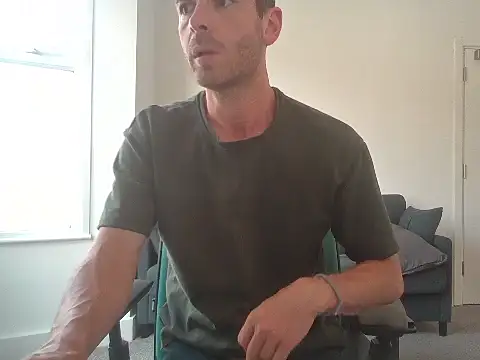 Snapshot of frenchbdmaninlondon chatting on July 9, 1:32 pm frenchbdmaninlondon online show from July 9, 1:32 pm