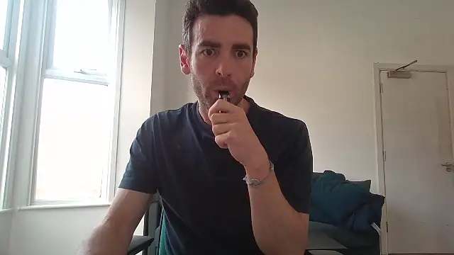 Snapshot of frenchbdmaninlondon chatting on June 16, 11:54 am frenchbdmaninlondon online show from June 16, 11:54 am