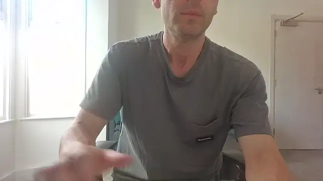 Snapshot of frenchbdmaninlondon chatting on June 30, 1:22 pm frenchbdmaninlondon online show from June 30, 1:22 pm