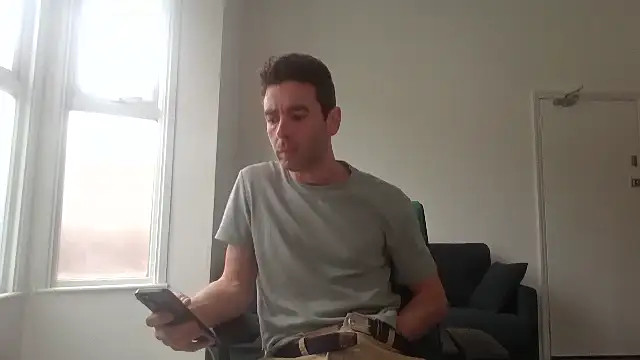Snapshot of frenchbdmaninlondon chatting on June 7, 11:37 am frenchbdmaninlondon online show from June 7, 11:37 am