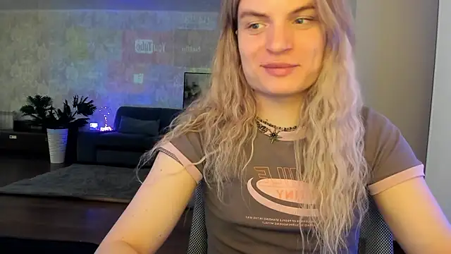 milliKira006 online show from May 24, 1:11 pm