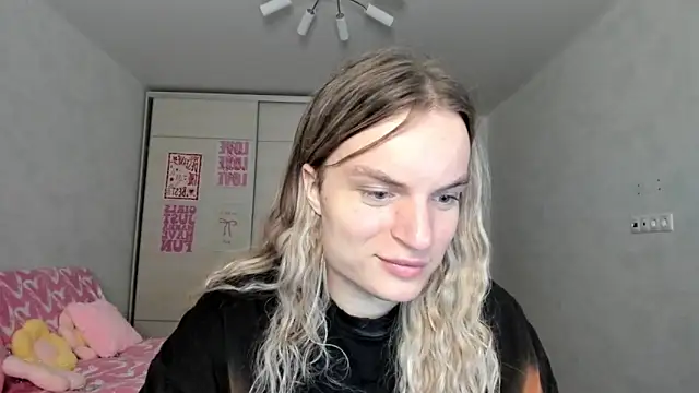 milliKira006 online show from May 26, 7:56 pm