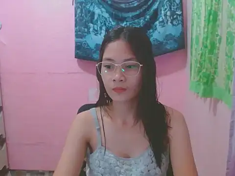 Sweetsexylady19 online show from May 2, 12:21 pm