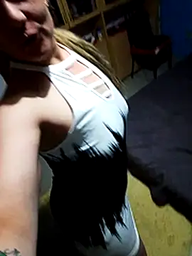Snapshot of DARKLUNA_3 chatting on July 1, 9:04 pm DARKLUNA 3 online show from July 1, 9:04 pm