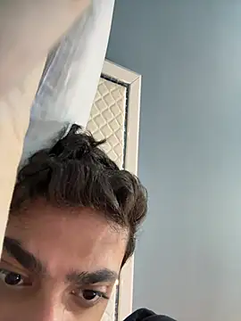 errrry16 online show from April 18, 4:09 pm