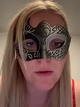 blondgirl xx online show from May 17, 8:53 pm
