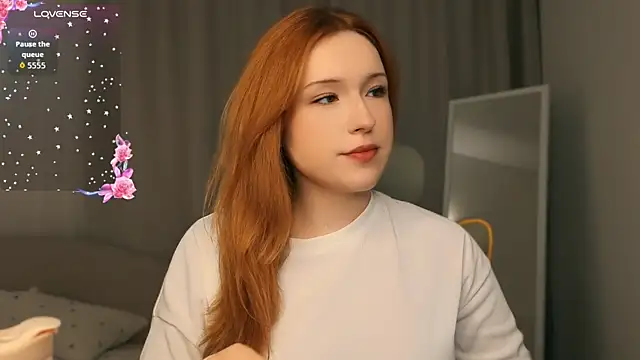 flaremoon online show from May 19, 1:07 pm