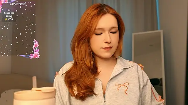 flaremoon online show from May 10, 1:14 pm