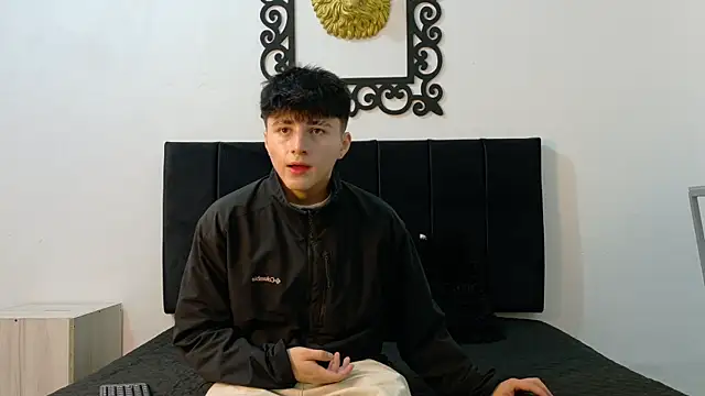 Snapshot of LunayDream chatting on June 19, 11:38 am LunayDream online show from June 19, 11:38 am