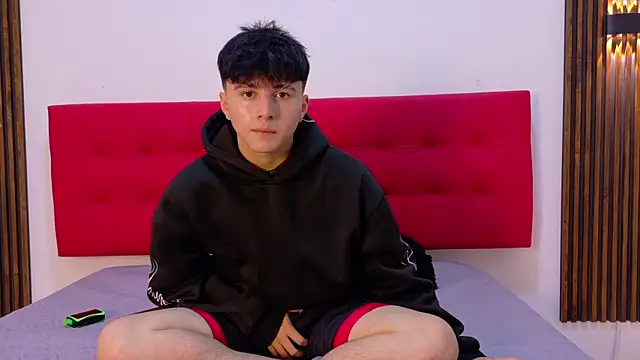 LunayDream online show from May 4, 11:35 am