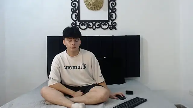 LunayDream online show from May 12, 11:38 am