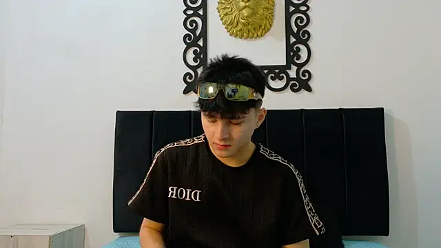 Snapshot of LunayDream chatting on June 17, 12:04 pm LunayDream online show from June 17, 12:04 pm