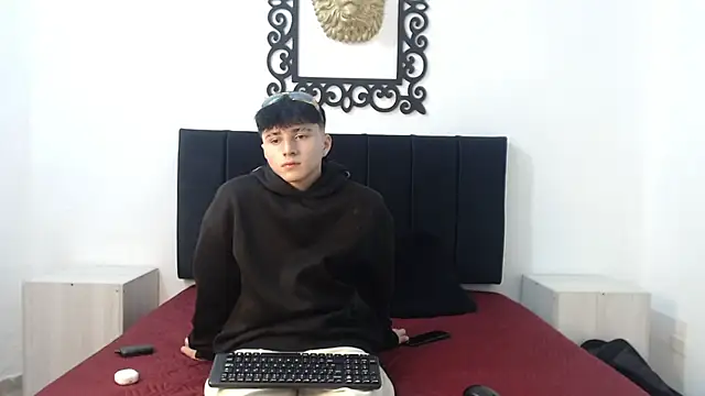 LunayDream online show from May 22, 11:30 am