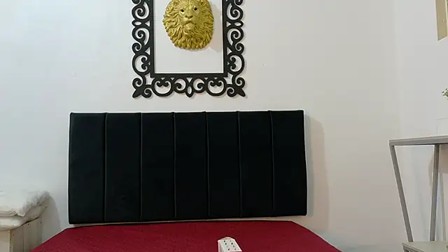 Snapshot of LunayDream chatting on June 8, 11:33 am LunayDream online show from June 8, 11:33 am