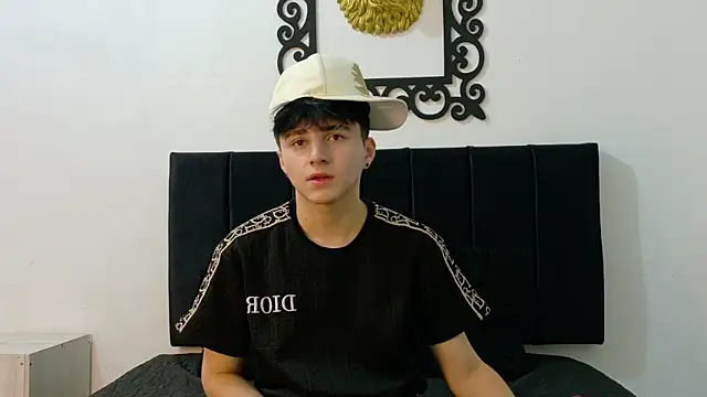 LunayDream online show from June 3, 11:33 am