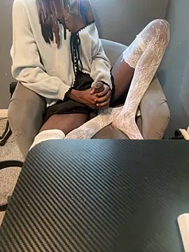 leeyoko online show from April 18, 11:49 pm