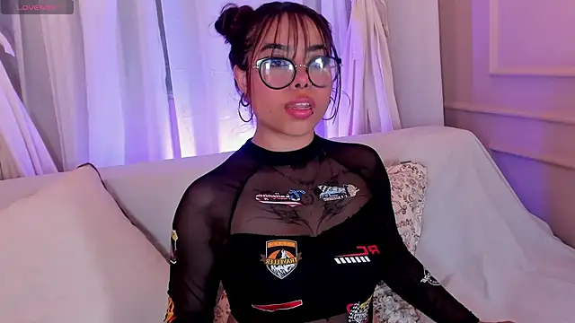 Little natty  online show from April 30, 6:26 pm