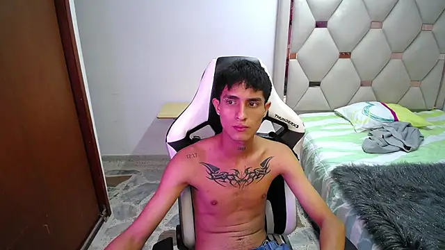 AAA WHITE online show from April 19, 5:08 am