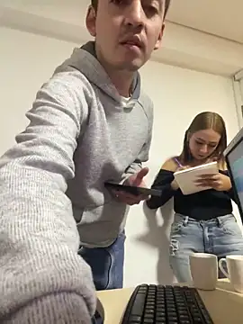 dakota vennom online show from April 18, 11:27 pm