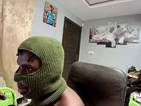 Snapshot of BadBoyTemptation chatting on April 18, 11:16 pm BadBoyTemptation online show from April 18, 11:16 pm