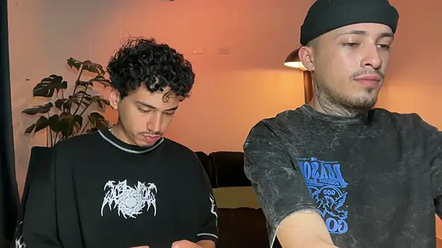 Snapshot of Noah_and_Steven chatting on July 7, 9:40 pm Noah and Steven online show from July 7, 9:40 pm