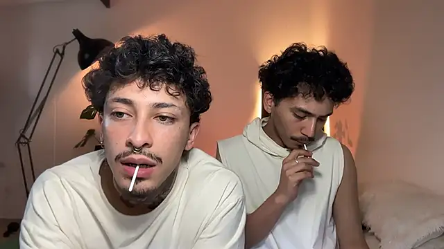 Noah and Steven online show from May 8, 10:02 pm