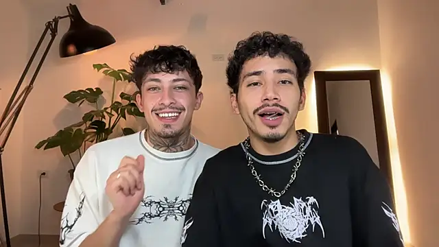 Noah and Steven online show from June 5, 4:28 am
